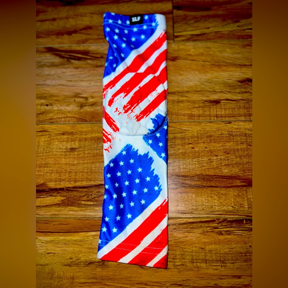 Sleefs youth arm band with elbow guard